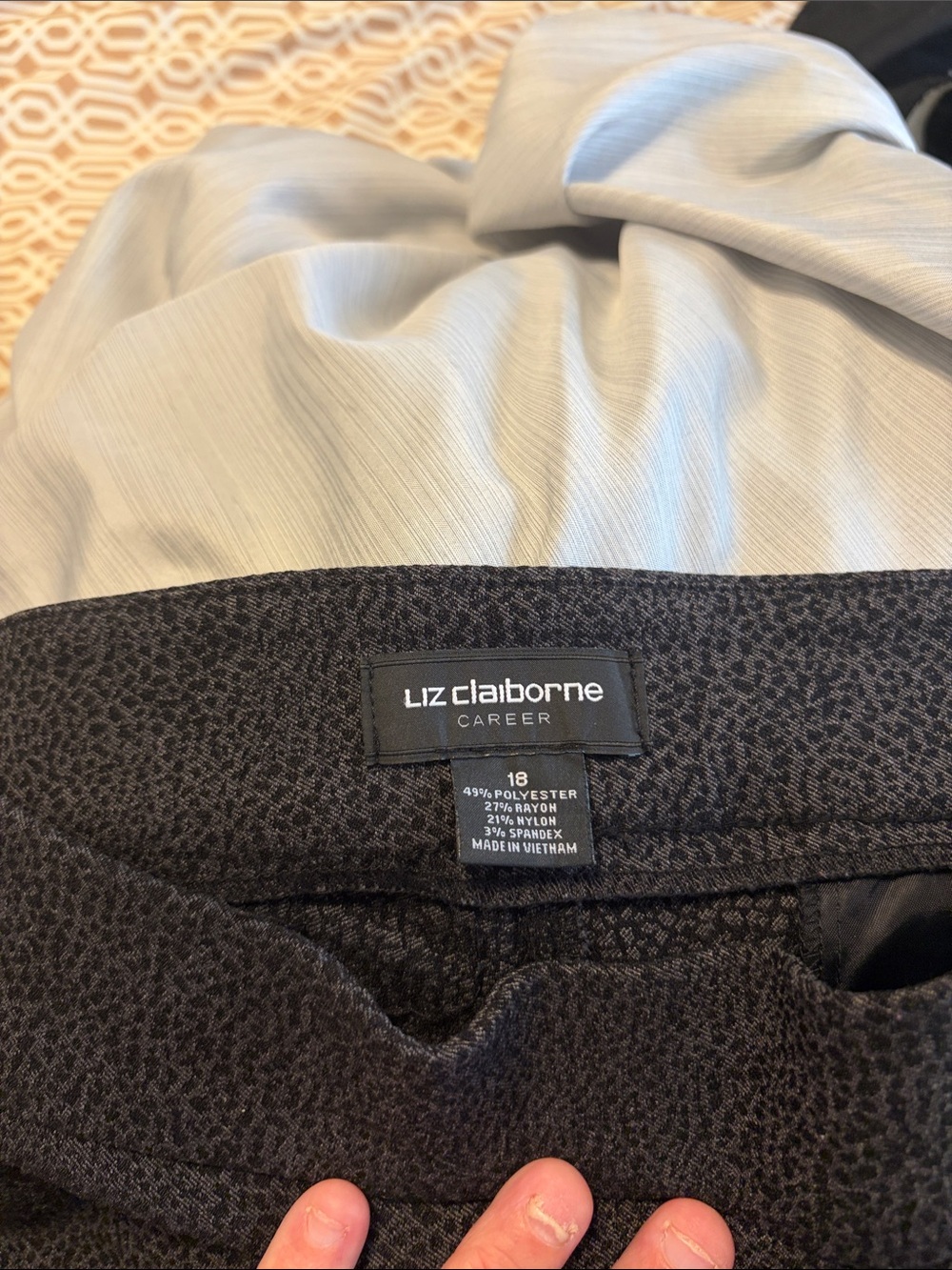 Liz Claiborne Gray Textured Ponte Pants